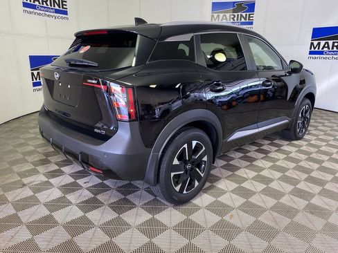 Used 2025 Nissan Kicks SV w/ SV Premium Package AWD/4WD image 13
