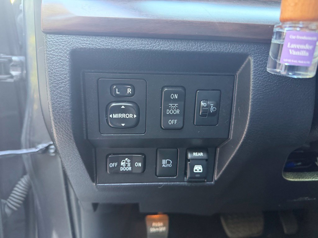Used 2018 Toyota Tundra Limited w/ Limited Premium Package AWD/4WD image 14