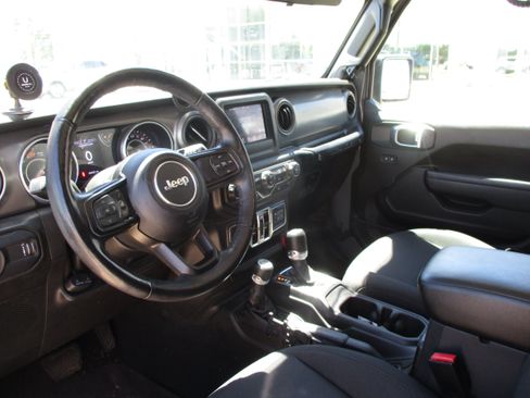 Used 2023 Jeep Wrangler Unlimited Sport AWD/4WD image 8