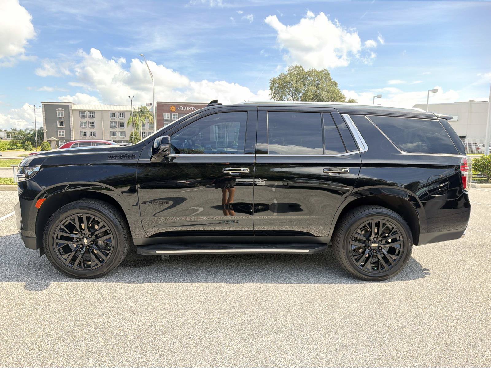 Used 2021 Chevrolet Tahoe High Country RWD image 7