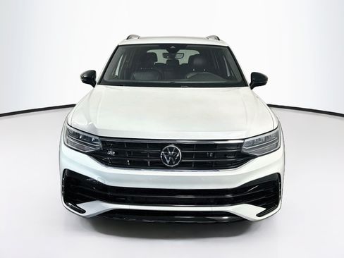 Used 2023 Volkswagen Tiguan SE R-Line FWD image 2