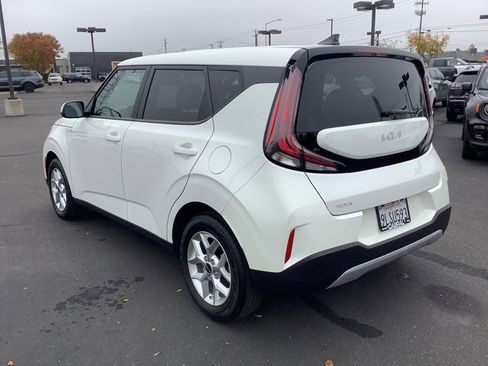 Used 2024 Kia Soul LX w/ Option Group 015 image 21