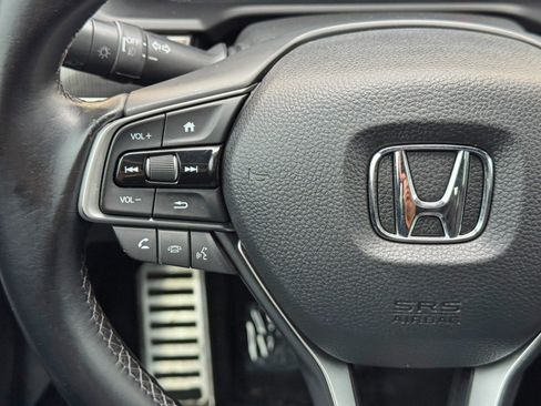 Used 2018 Honda Accord Sport image 19