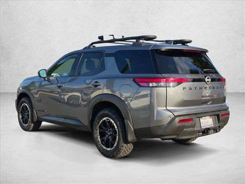 Used 2025 Nissan Pathfinder Rock Creek AWD/4WD image 7