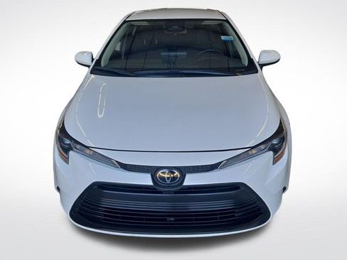 Used 2024 Toyota Corolla LE FWD image 7