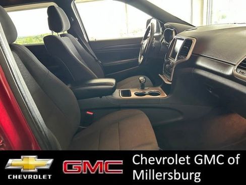 Used 2014 Jeep Grand Cherokee Laredo w/ 18" Wheel & 8.4" Radio Group AWD/4WD image 19
