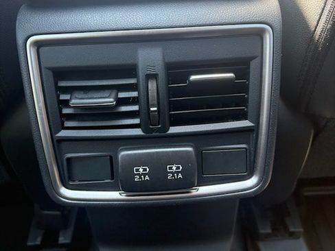 Used 2023 Subaru Forester Premium AWD/4WD image 15