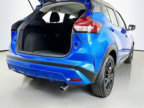 Used 2023 Nissan Kicks SR w/ Exterior Package FWD image 23