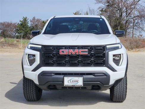 Used 2024 GMC Canyon Elevation image 3
