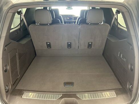 Used 2024 GMC Yukon XL Denali image 31