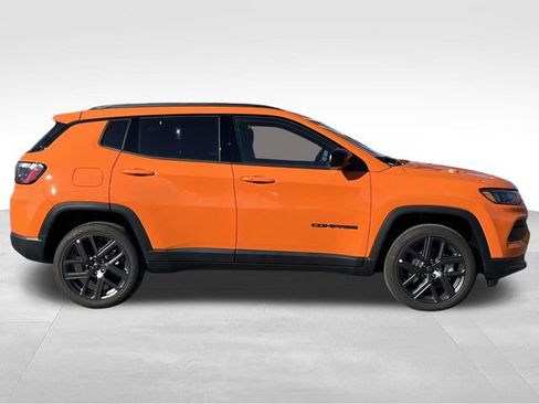 New 2026 Jeep Compass Latitude image 8