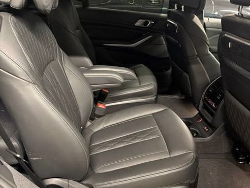 Certified 2024 BMW X7 xDrive40i AWD/4WD image 8