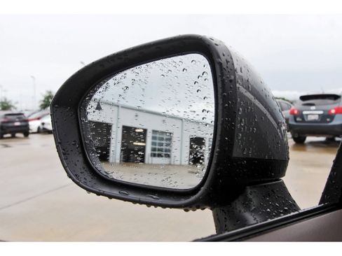 Certified 2023 Nissan Rogue SV FWD image 11