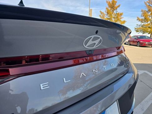 Used 2025 Hyundai Elantra Sport FWD image 6