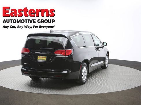Used 2023 Chrysler Voyager LX FWD image 38