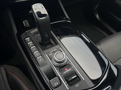 Used 2024 Maserati Levante GT Ultima AWD/4WD image 20