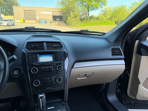 Used 2017 Ford Explorer 4WD image 14