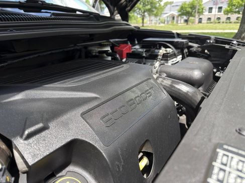 Used 2016 Ford Explorer Platinum AWD/4WD image 9