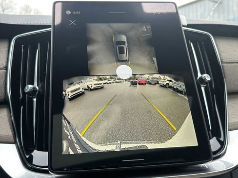 New 2026 Volvo XC90 B6 Plus w/ Protection Package Premier image 27