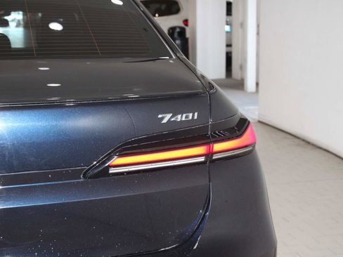 Certified 2023 BMW 740i image 7