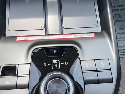 Used 2026 Toyota C-HR AWD/4WD image 32