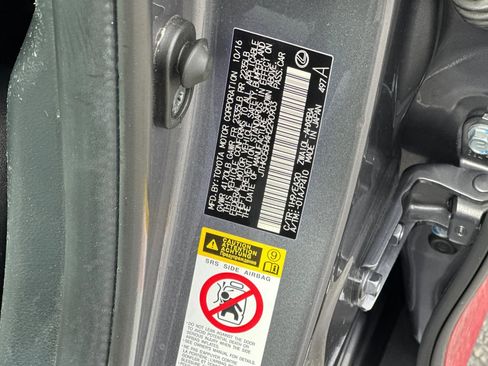 Used 2017 Lexus CT 200h w/ Navigation System Package image 21