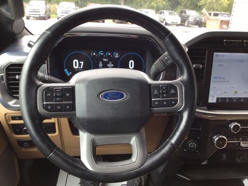 Used 2022 Ford F150 Lariat image 19