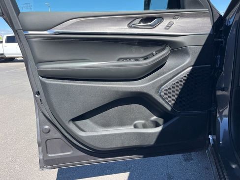 New 2025 Jeep Grand Cherokee Overland w/ Luxury Tech Group IV image 6