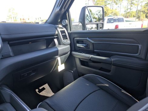 New 2026 RAM 2500 Laramie AWD/4WD image 20