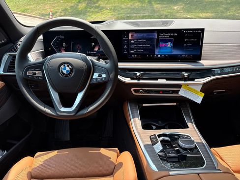 New 2026 BMW X5 xDrive40i w/ Climate Comfort Package AWD/4WD image 20