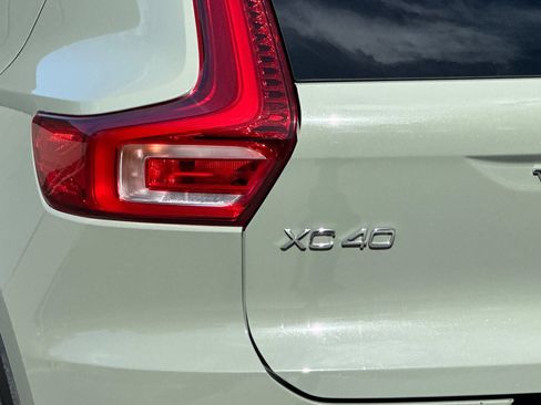 Certified 2023 Volvo XC40 B4 Ultimate FWD image 35