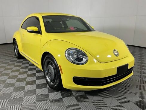 Used 2012 Volkswagen Beetle 2.5 FWD image 3
