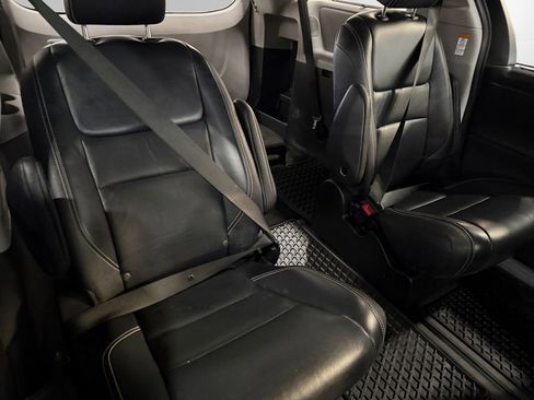 Used 2019 Toyota Sienna SE AWD/4WD image 19
