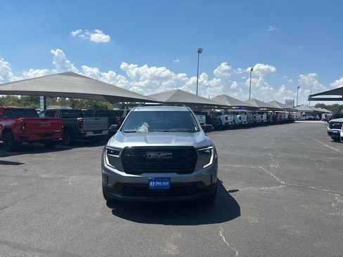 Used 2026 GMC Acadia Elevation w/ Black Edition FWD image 2