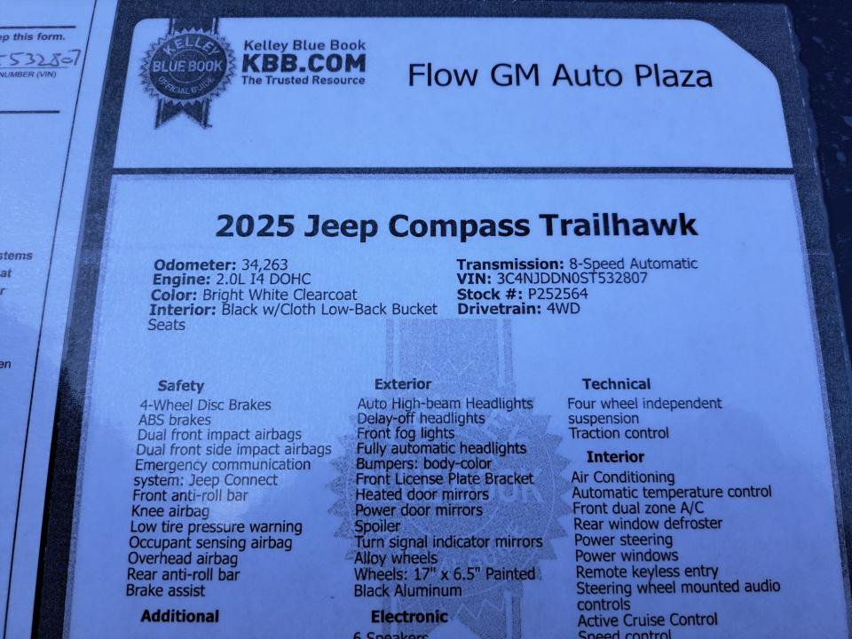 Used 2025 Jeep Compass Trailhawk AWD/4WD image 39