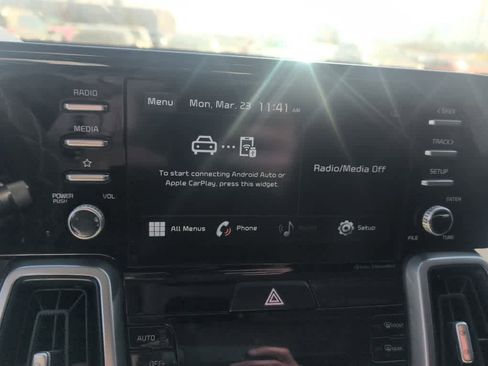 Used 2021 Kia Sorento S w/ Panoramic Sunroof Package image 12