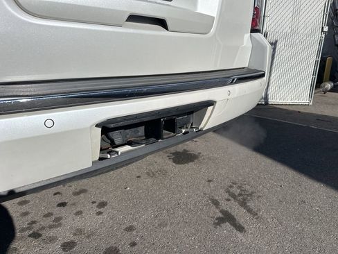 Used 2017 GMC Yukon Denali image 6