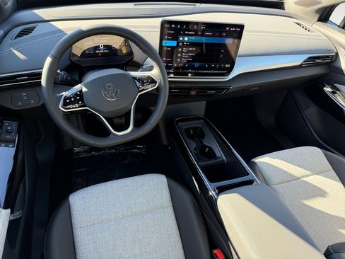 New 2025 Volkswagen ID.4 Pro image 15