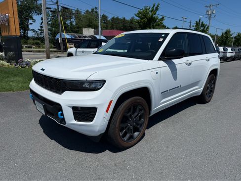 Used 2023 Jeep Grand Cherokee 30th Anniversary AWD/4WD image 4
