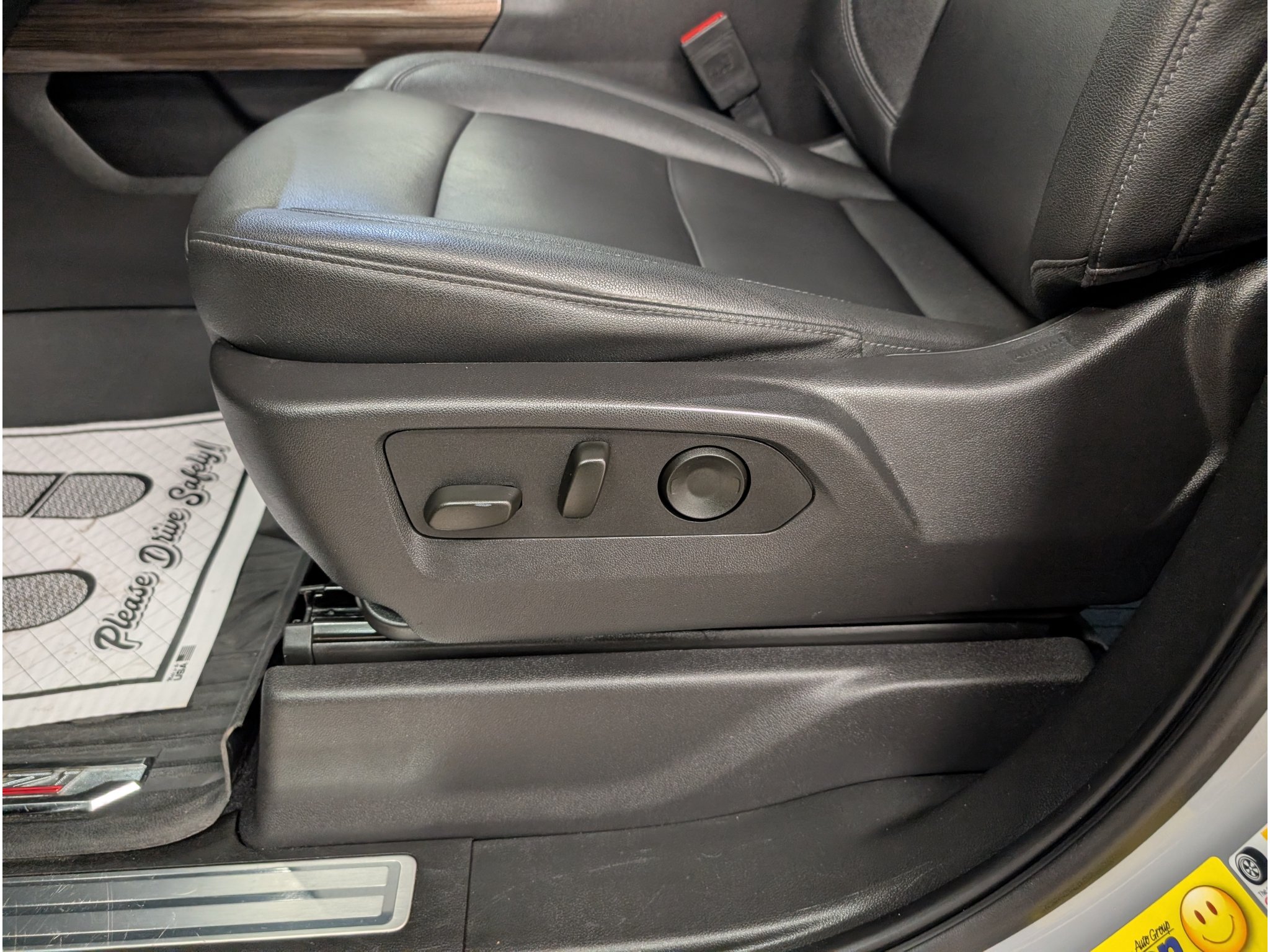 Used 2024 Chevrolet Silverado 1500 LT Trail Boss w/ Convenience Package II AWD/4WD image 8