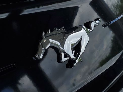 Used 2023 Ford Mustang Premium image 5