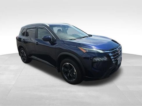 Used 2024 Nissan Rogue SV w/ SV Premium Package FWD image 15