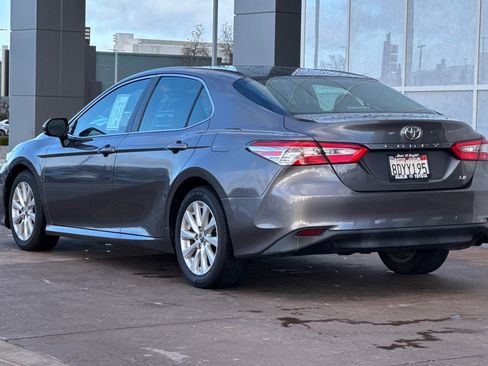 Certified 2018 Toyota Camry LE image 7