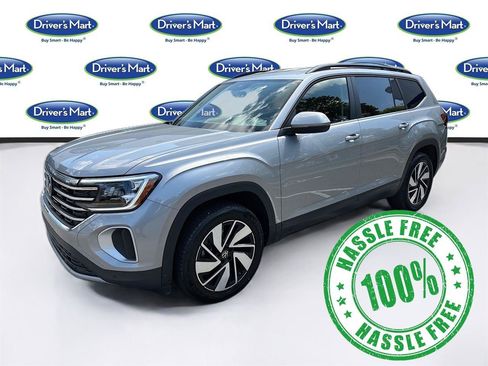 Used 2025 Volkswagen Atlas SE FWD image 3