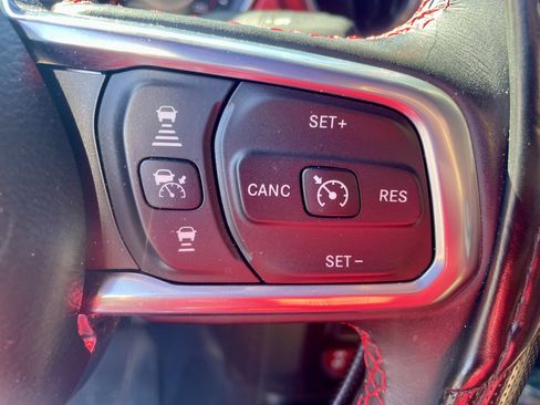 Used 2021 Jeep Gladiator Rubicon AWD/4WD image 15