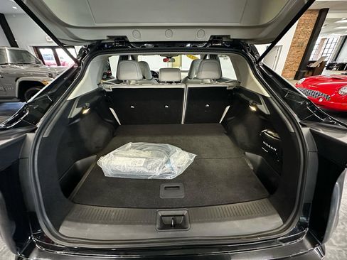 Used 2023 Nissan Ariya FWD image 18