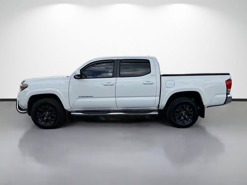 Used 2017 Toyota Tacoma SR5 w/ Tow Package RWD image 6