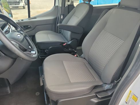 Used 2024 Ford Transit 350 XLT RWD image 17