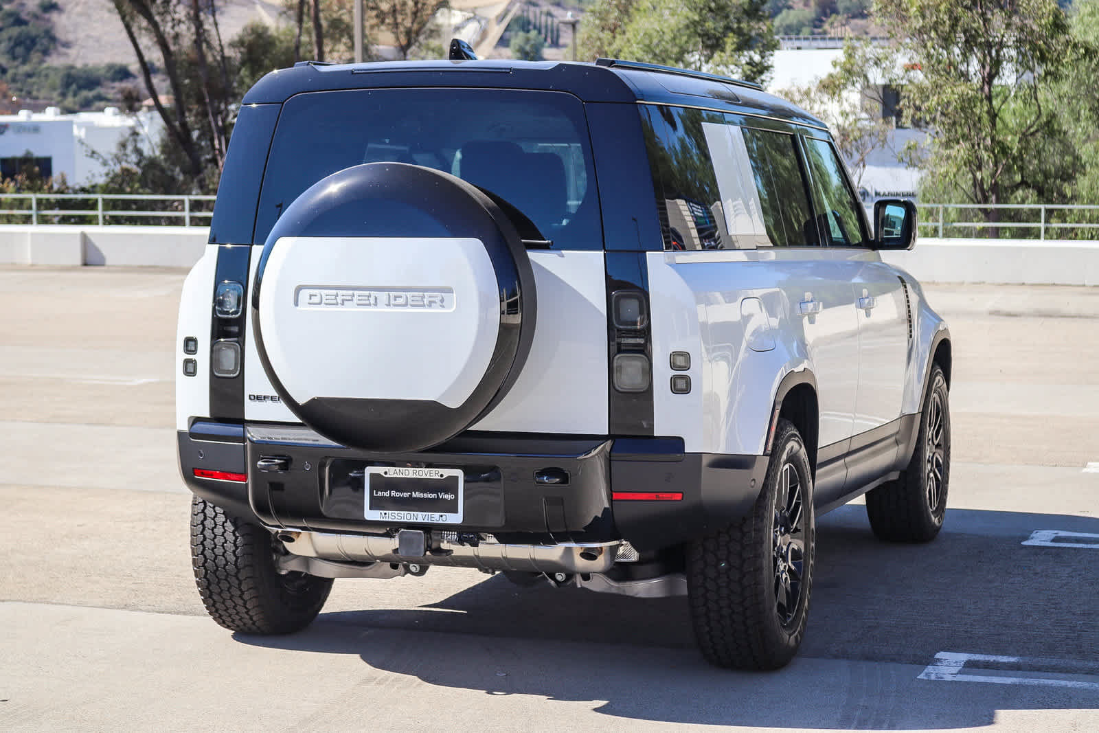 New 2026 Land Rover Defender 110 S AWD/4WD image 4