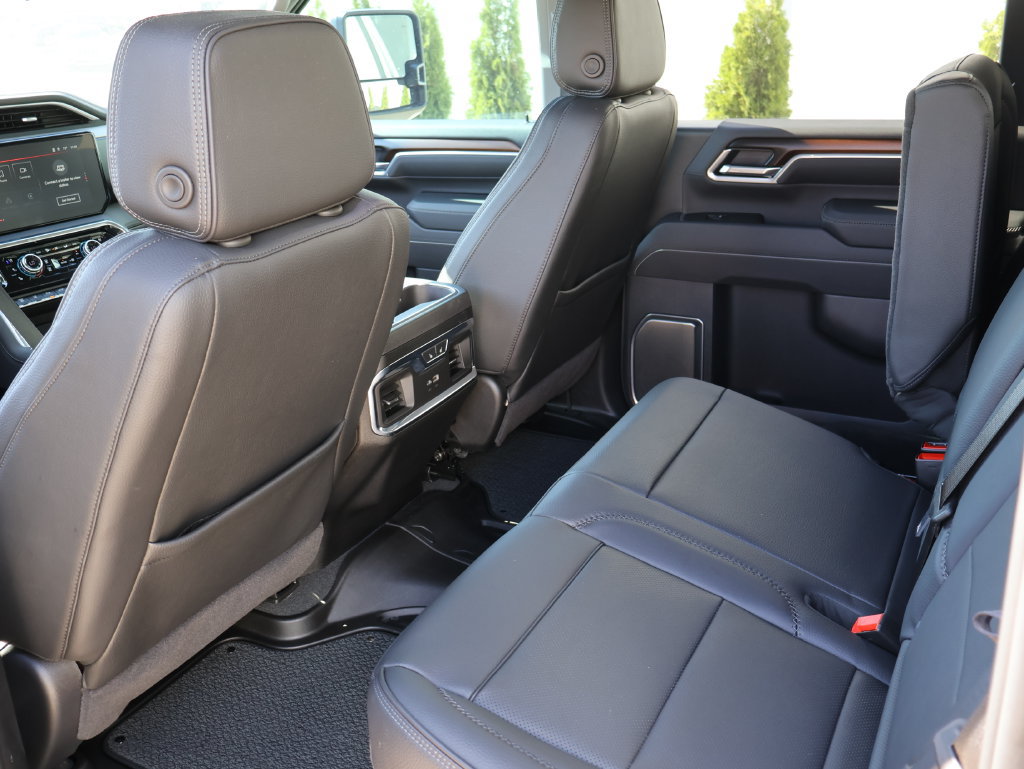 Certified 2026 GMC Sierra 2500 Denali w/ Denali Reserve Package AWD/4WD image 11